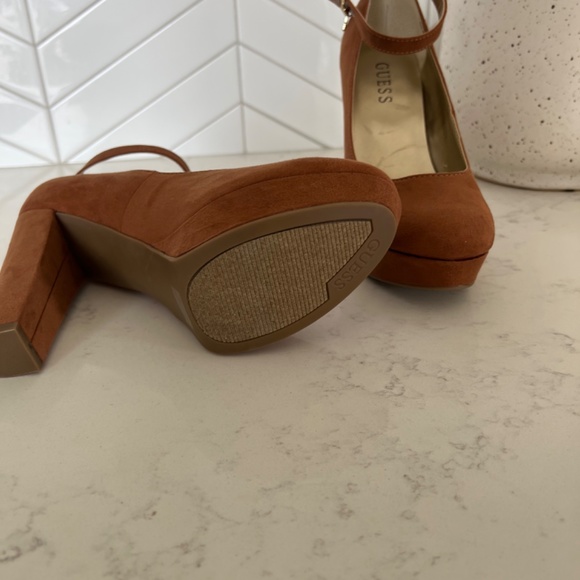 Shoes - Picture 7 of 7